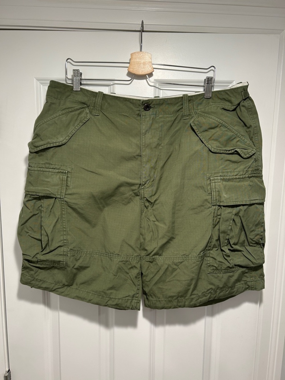 Ralph Lauren Men's Olive Cargo Shorts - Green Utility Style